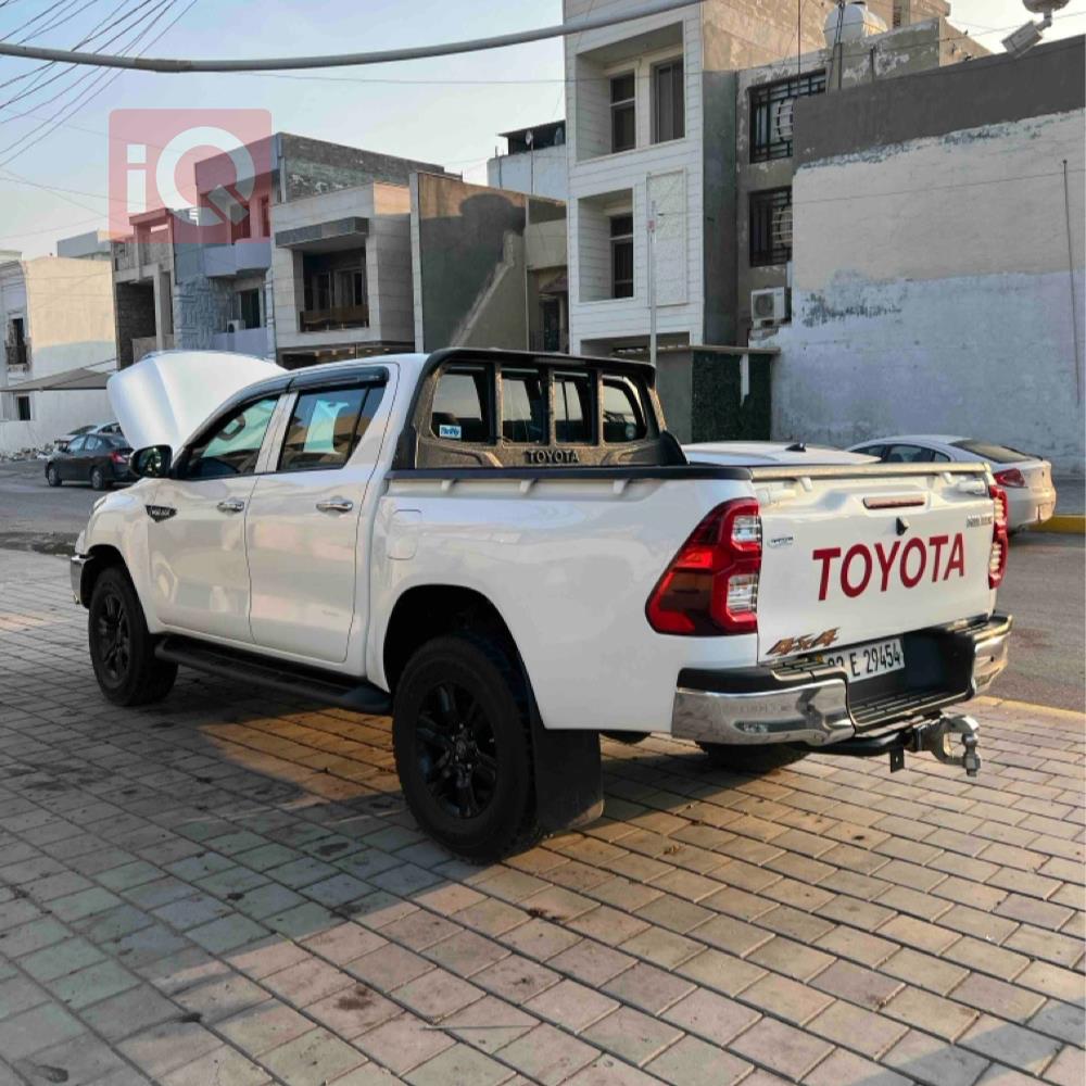 تويوتا هايلوكس